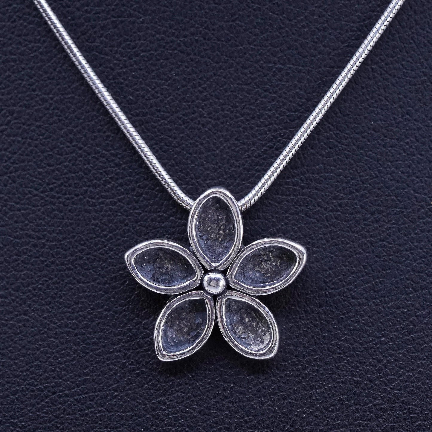16”, Silpada Oxidized Sterling 925 Silver Daisy Flower Pendant Necklace N1276