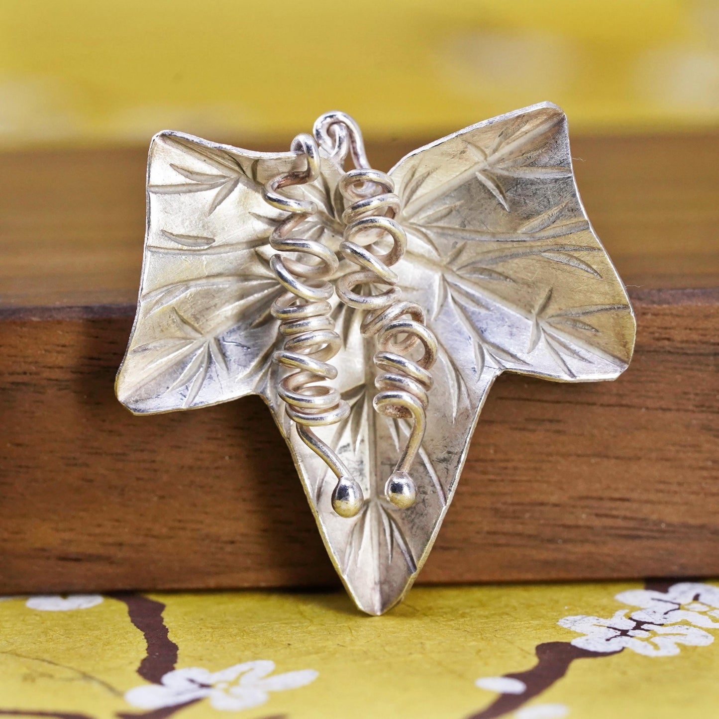 Vintage Mexican sterling 925 silver handmade grape leaf pendant