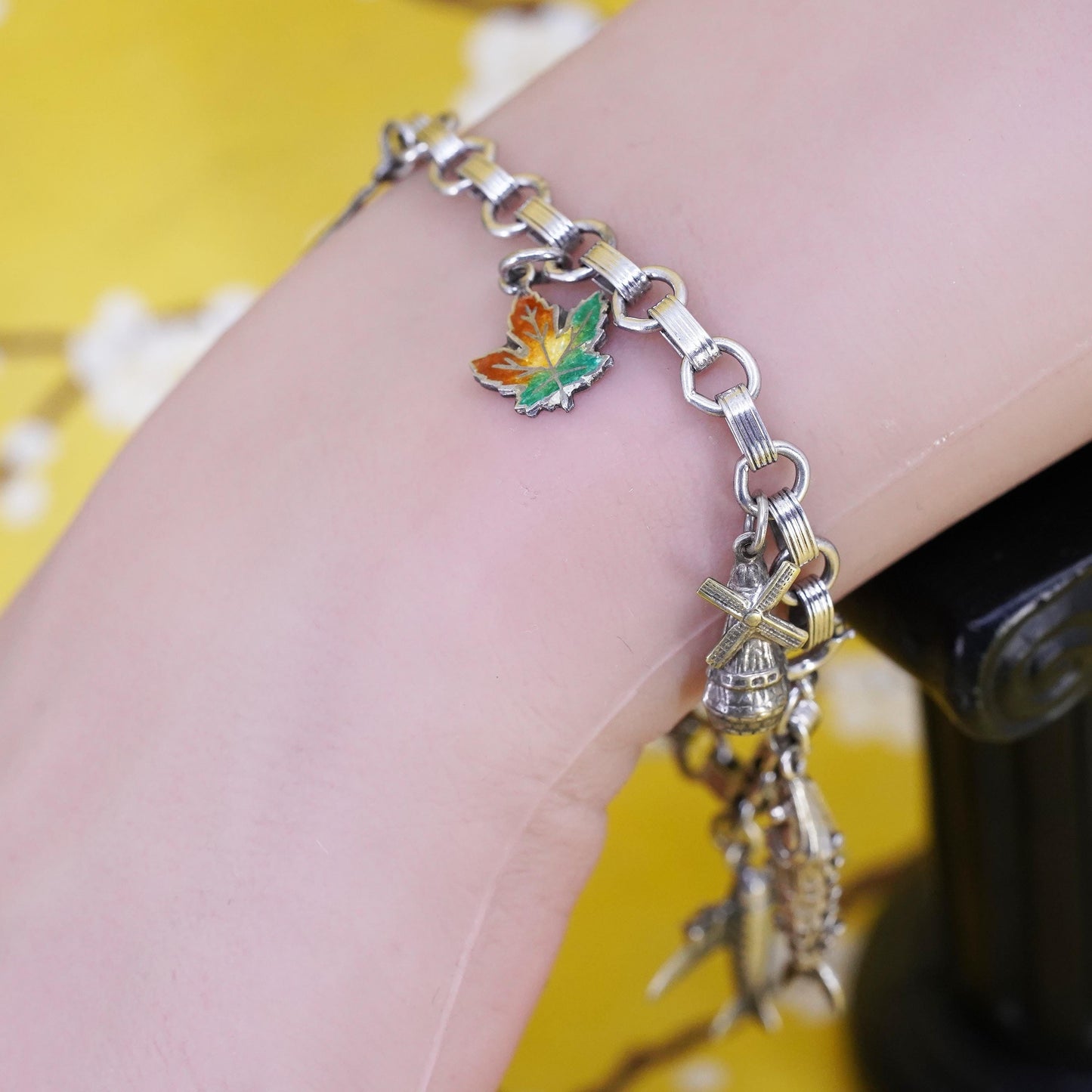6.75”, Mexican Sterling Silver 925 circle Bracelet airplane leaf fish charms