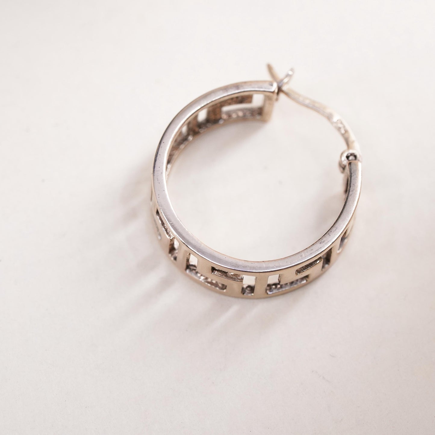 0.75", VTG vermeil yellow gold sterling silver single earring, Greek key hoop