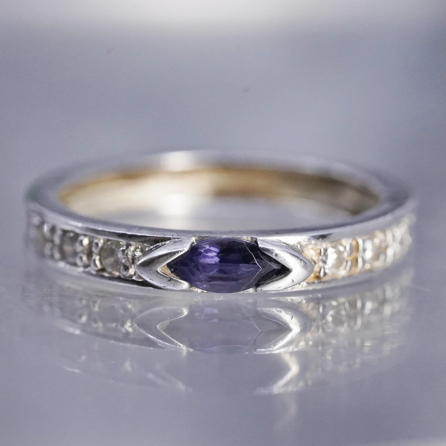 Size 7, vintage Sterling 925 silver handmade stackable band ring with amethyst