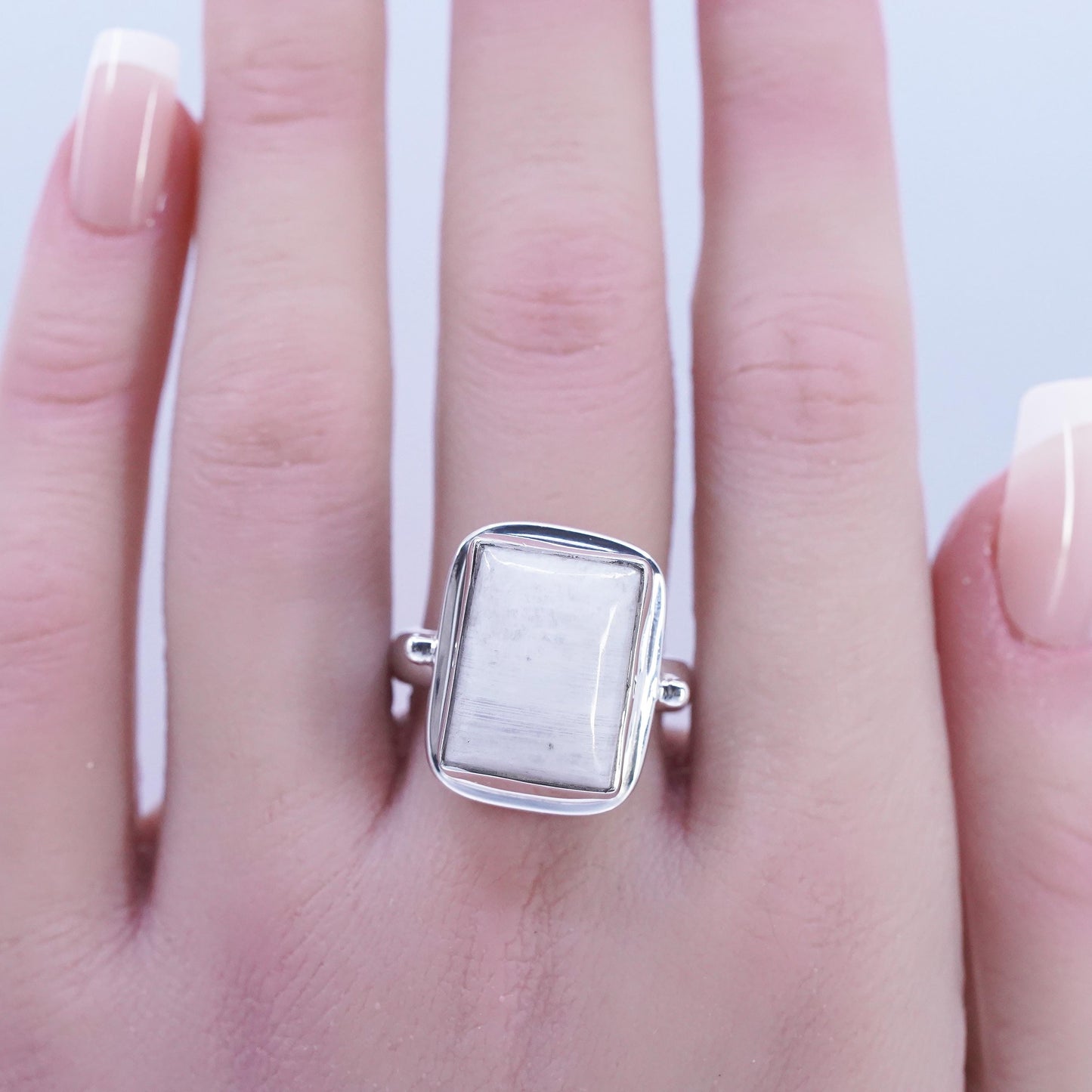 Size 9, vintage Sterling 925 silver handmade ring with moonstone