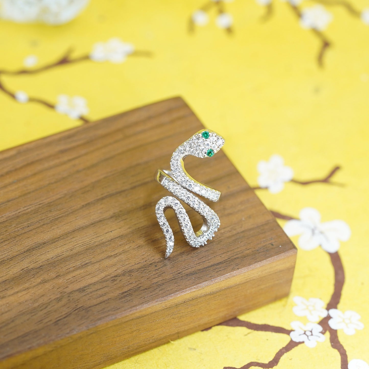 Designer Sonia Bitton Sterling silver ring, 925 snake wrap band cluster Diamond