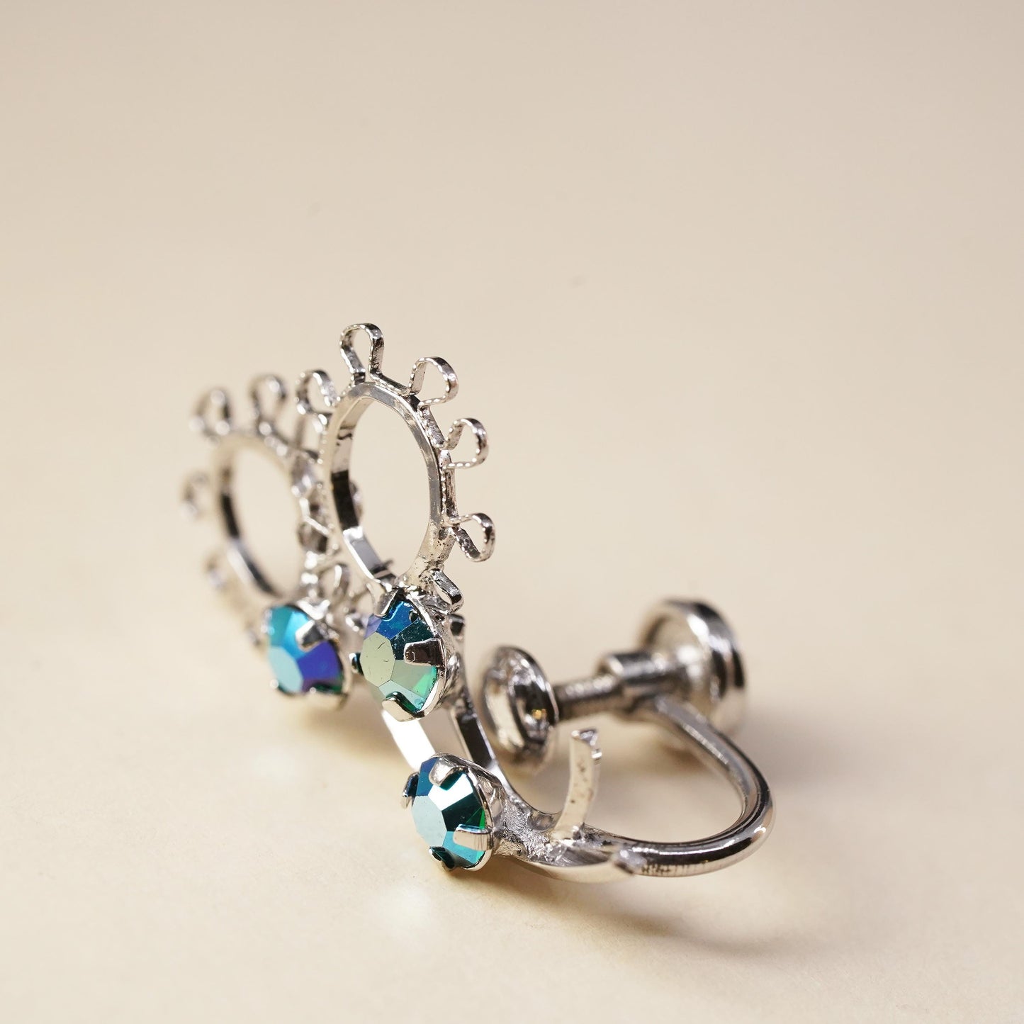 Vintage sterling silver handmade single earring, 925 screw back flower