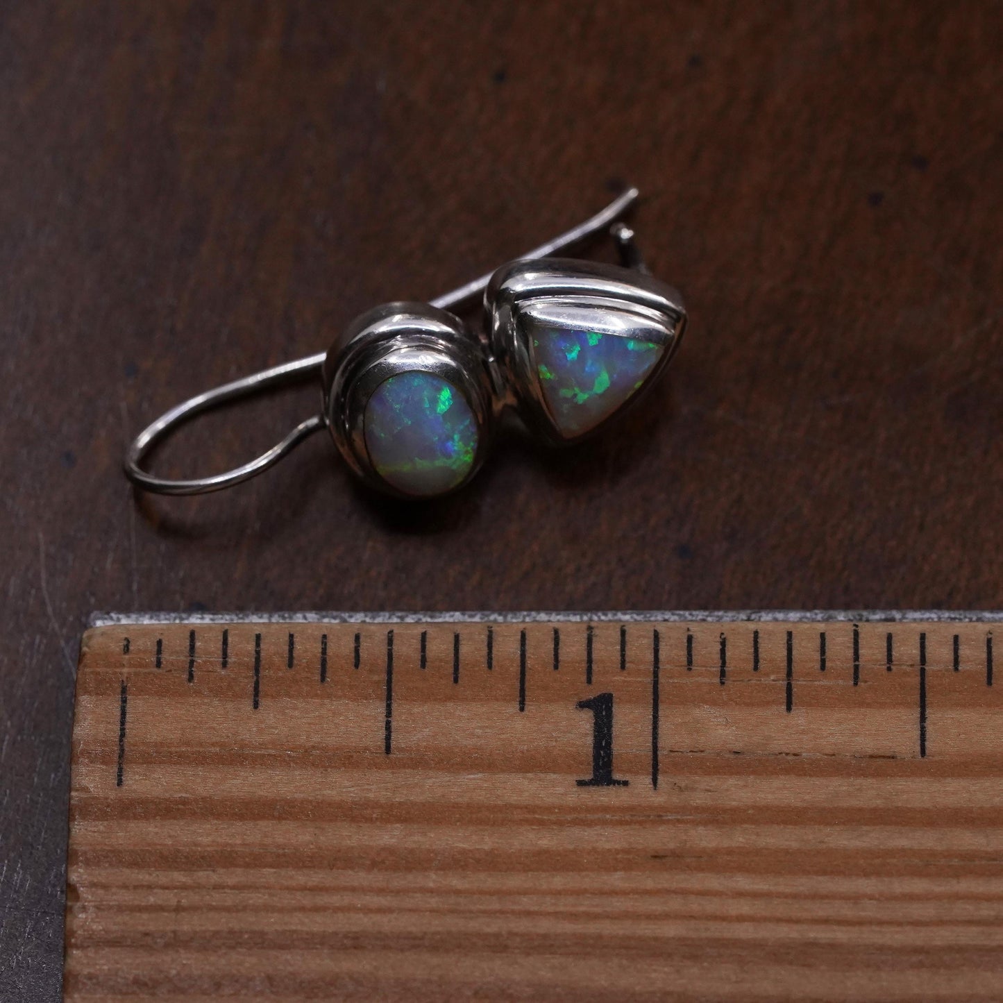 Vintage Sterling 925 silver handmade single earring with oval fire opal