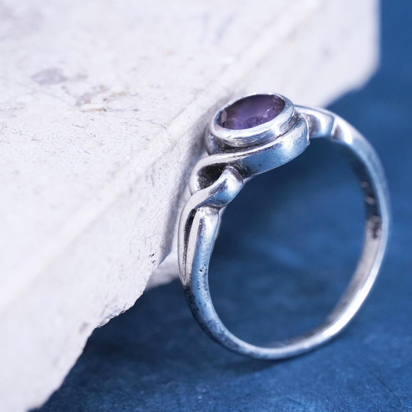 Size 9, vintage Sterling 925 silver handmade ring with amethyst