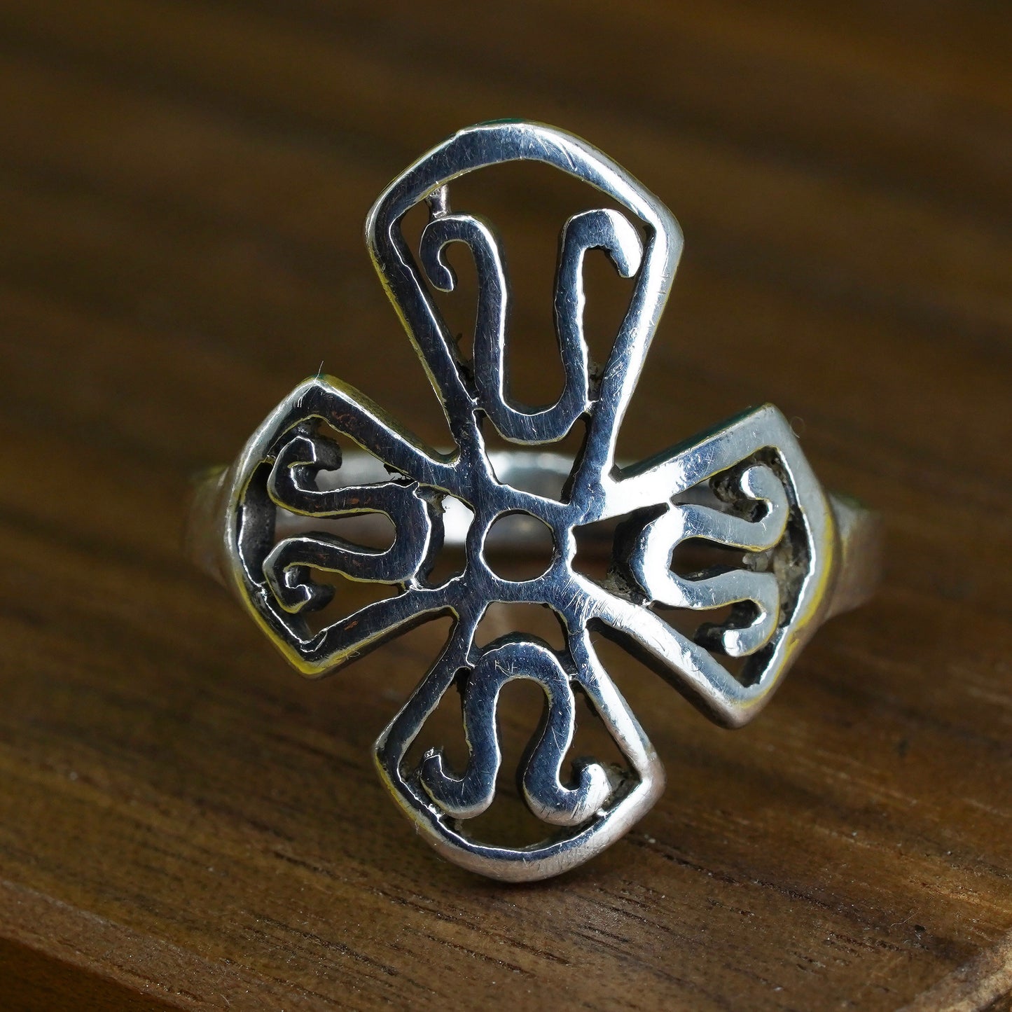 Size 5.75, vintage Sterling silver handmade ring, 925 filigree cross