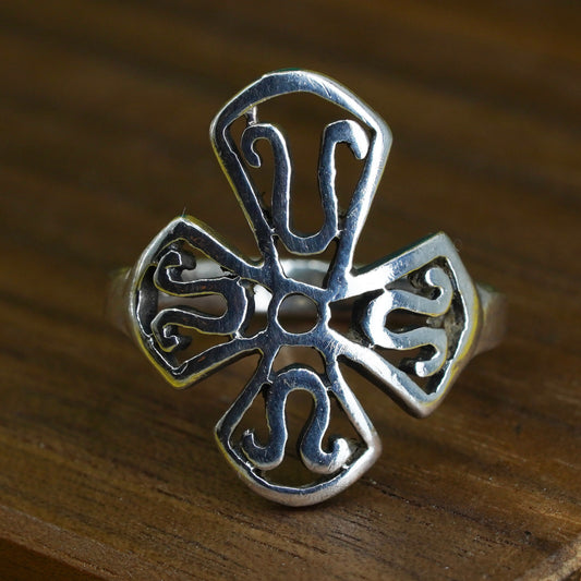 Size 5.75, vintage Sterling silver handmade ring, 925 filigree cross