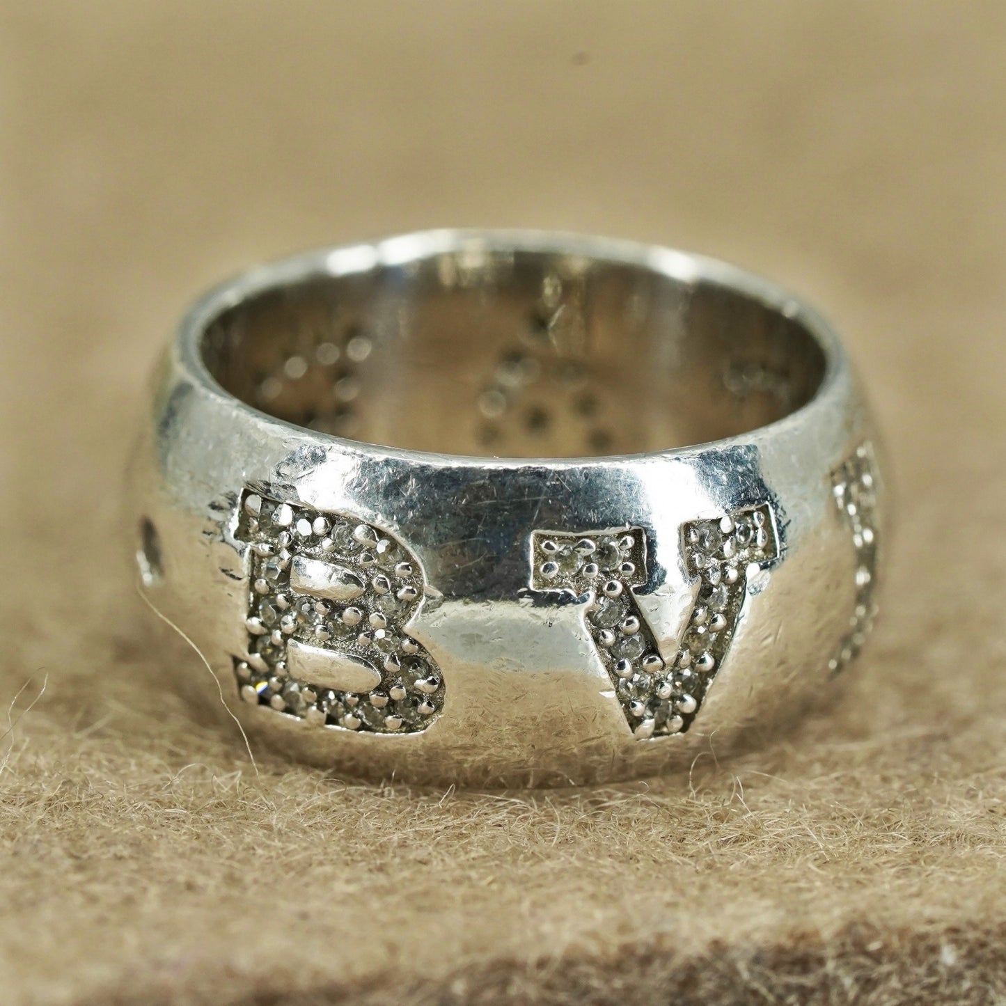 Size 7, VTG southwestern Sterling 925 silver wedding ring, Cz “bvlgari” band