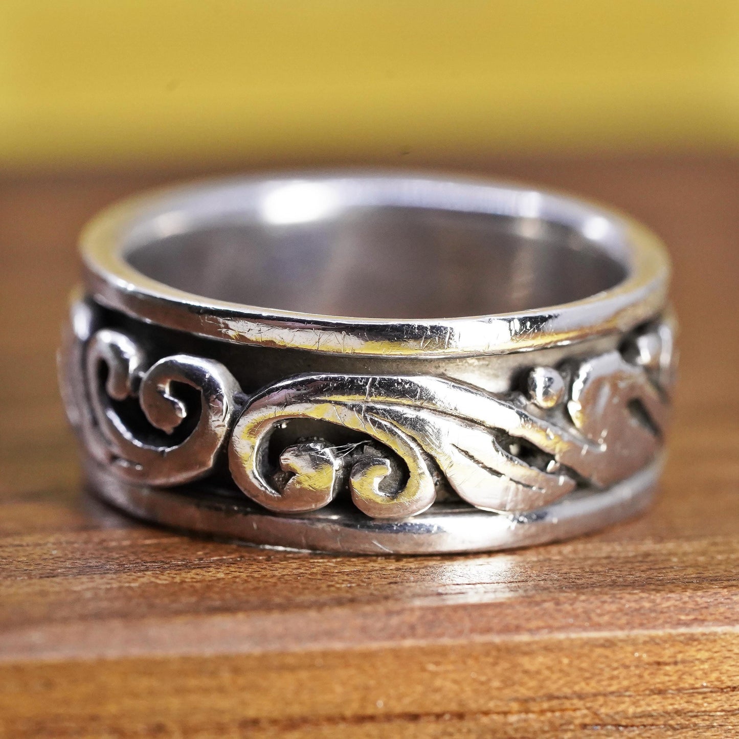 Size 7.5, vintage Sterling silver prayer ring, 925 spinner sprial band