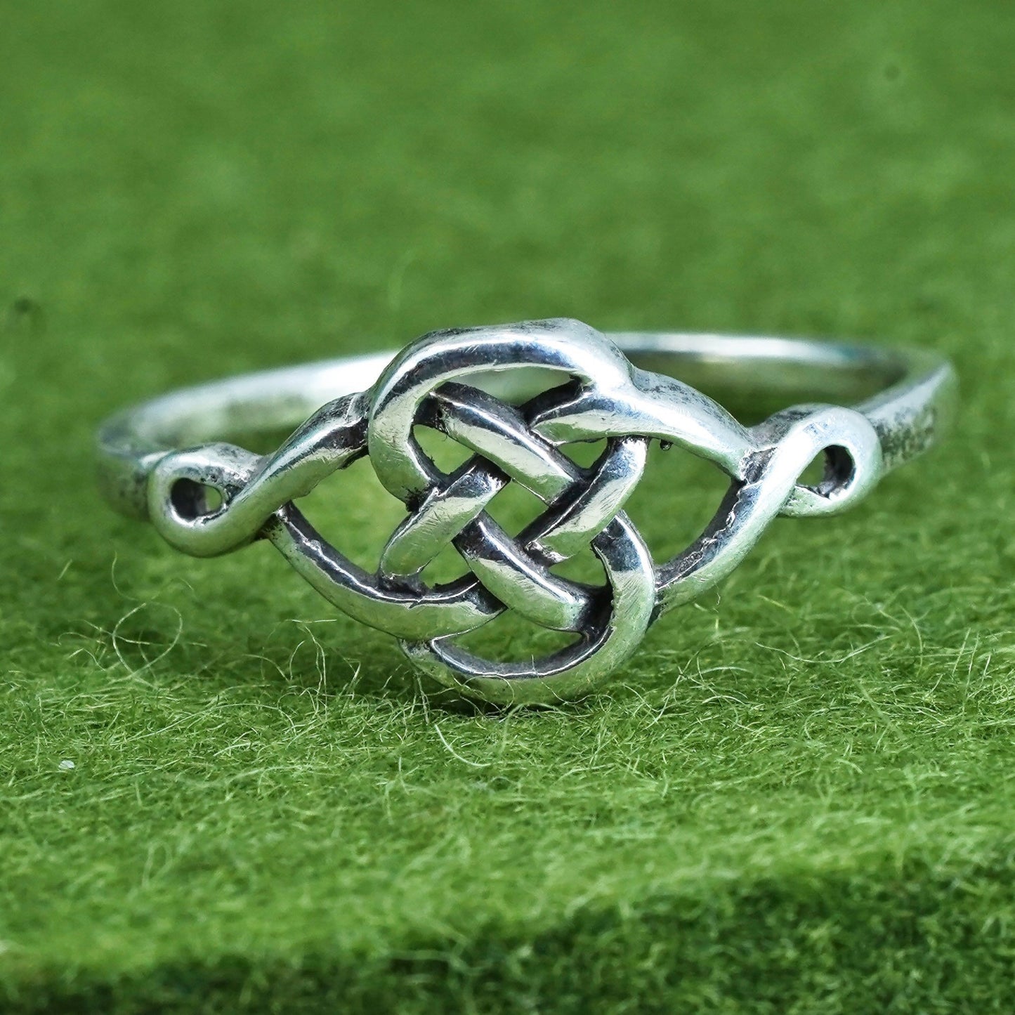 Size 9.5, Vintage sterling silver wired ring, 925 irish entwined knot band