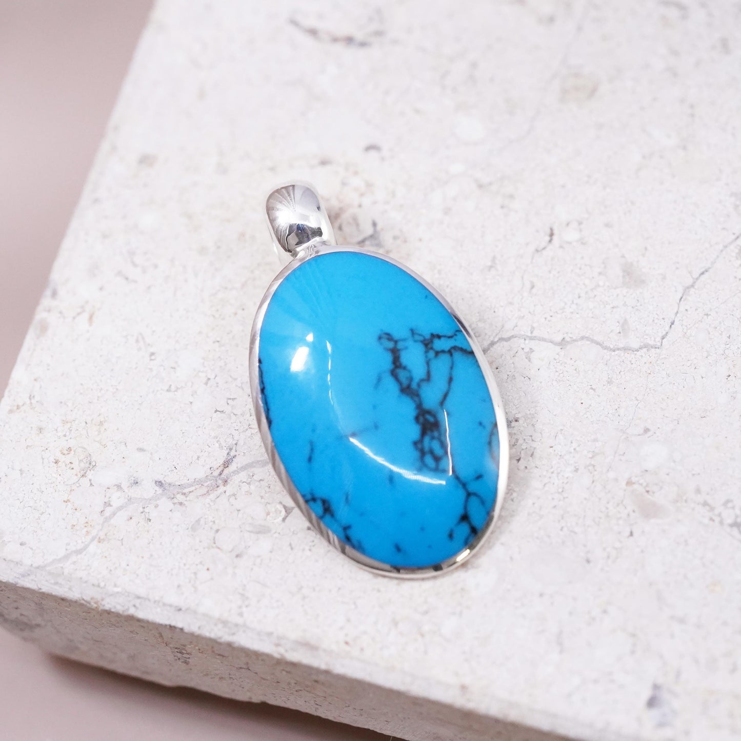 Vintage Sterling 925 silver handmade pendant with oval turquoise