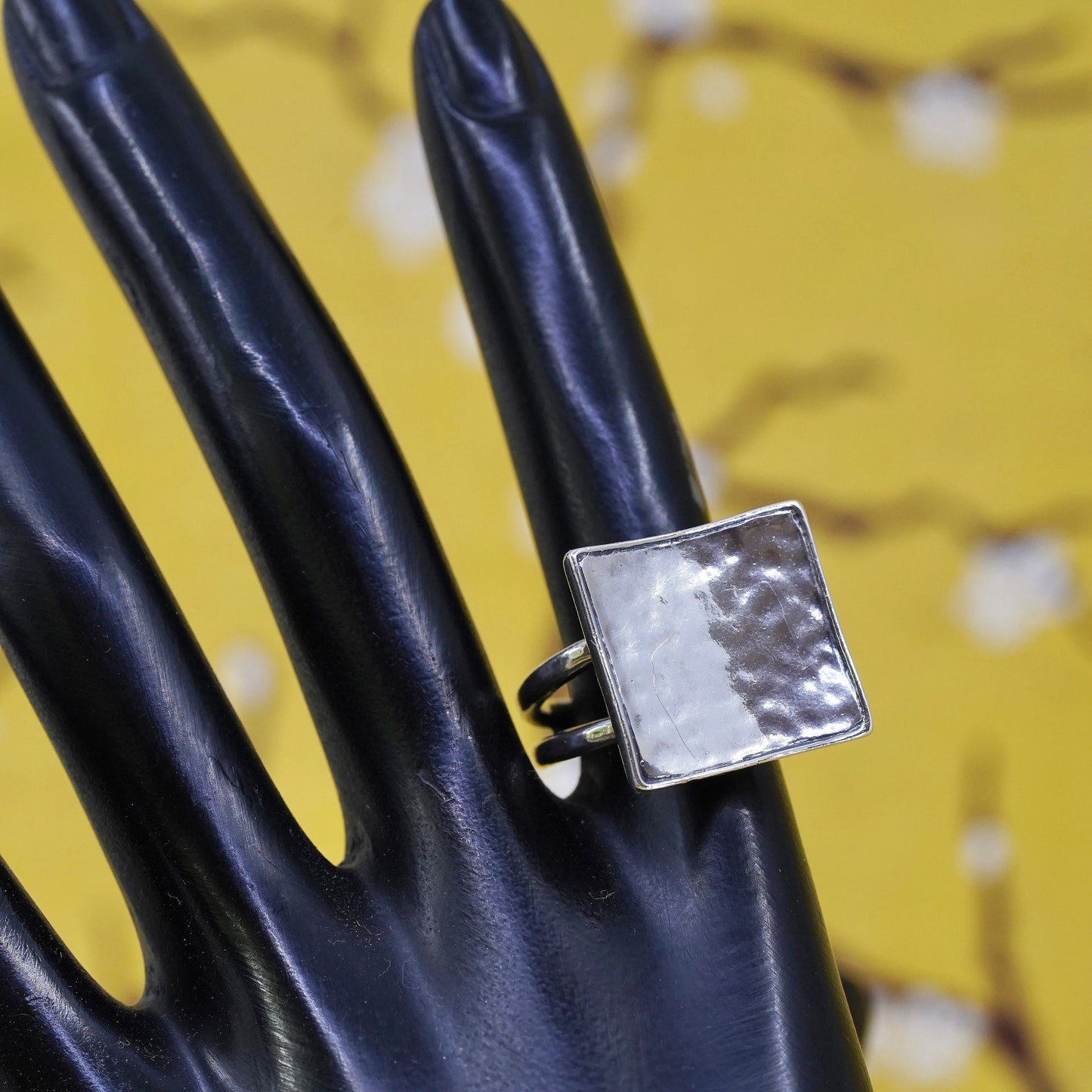 Size 7, Silpada hammered sterling silver square ring. 925 ring, Model R1688