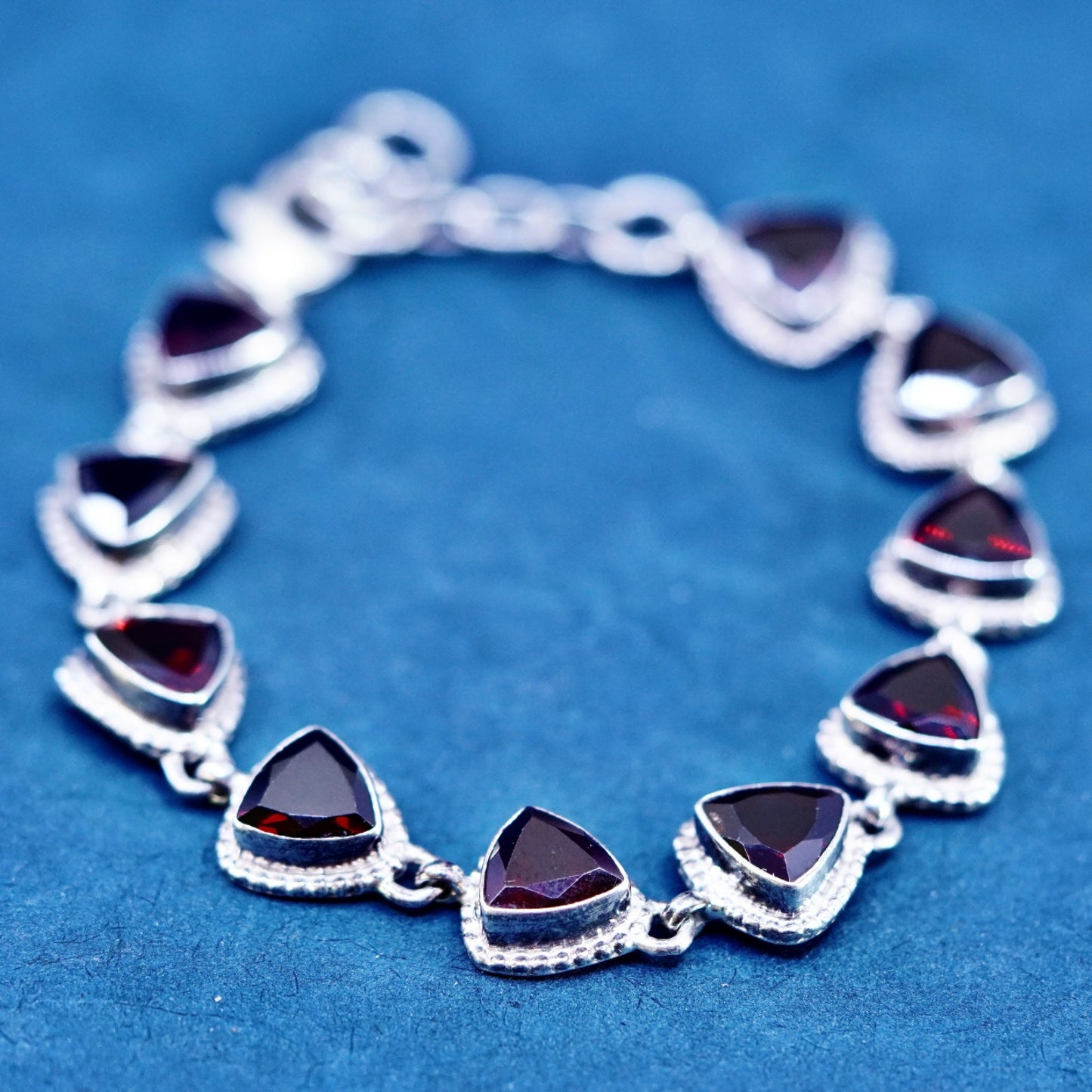 6+1”, vintage Sterling 925 silver tennis bracelet w/ triangular shaped peridot