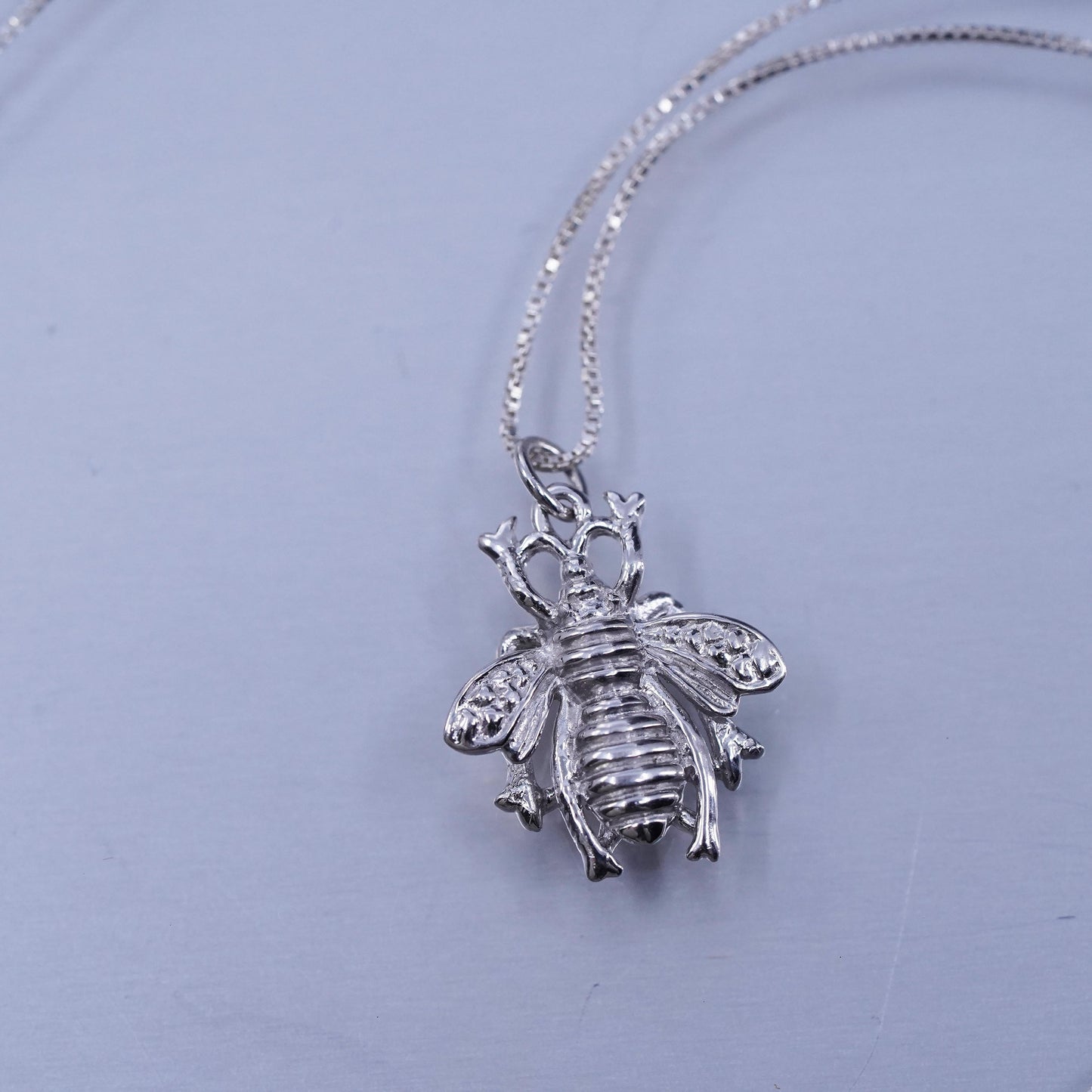 20” 1mm, Vintage sterling 925 silver box necklace with bee pendant