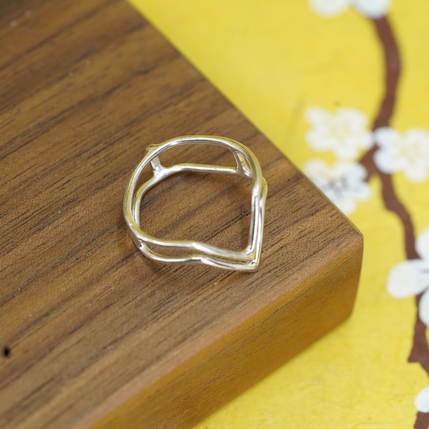 Size 5.25, vintage Sterling silver handmade ring, 925 wired V shaped band