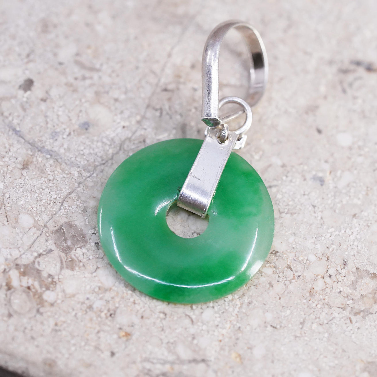 Vintage Sterling silver handmade pendant, 925 circle with jade