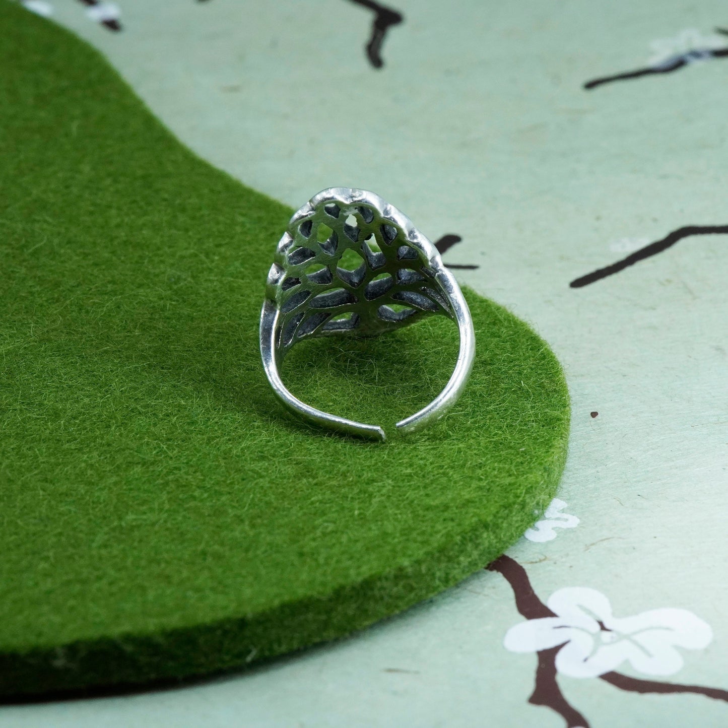 Size 7.75, vintage sterling silver handmade ring, 925 filigree tree band