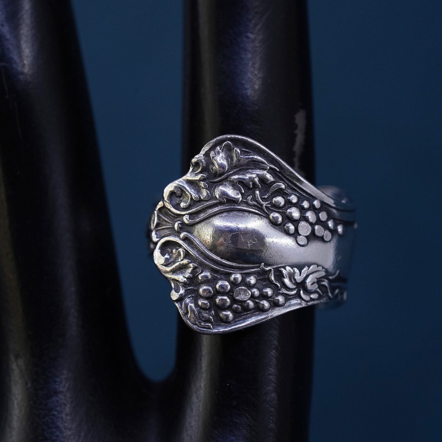 Size 4.5, vintage 1847 Roger’s Bros silver ring, 925 flower spoon wrap band
