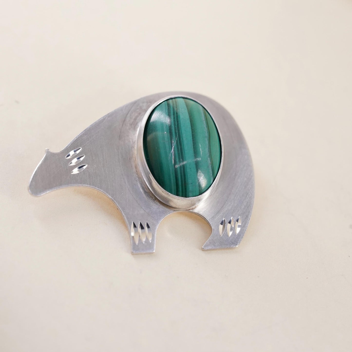Native American southwestern sterling 925 silver bear pendant oval malachite