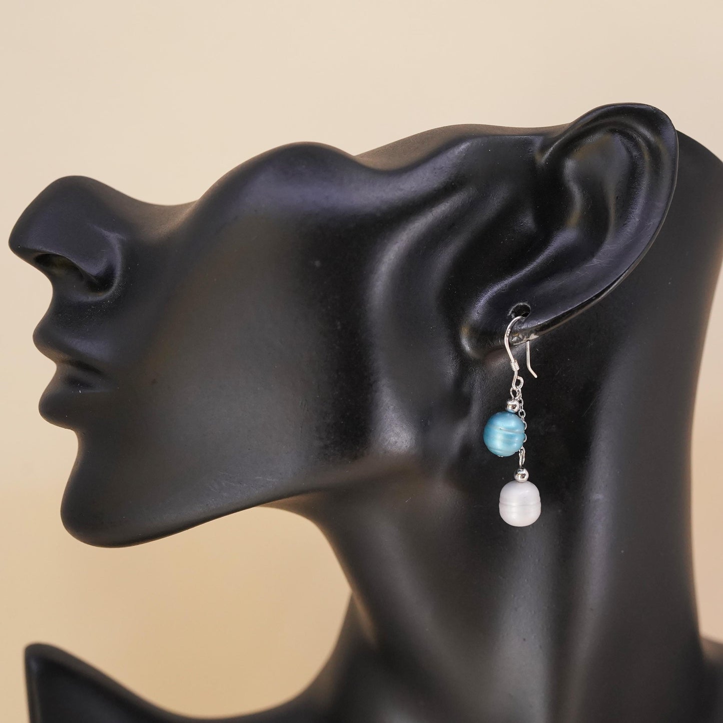 Vintage sterling silver 925 handmade single earring with blue and white pearl