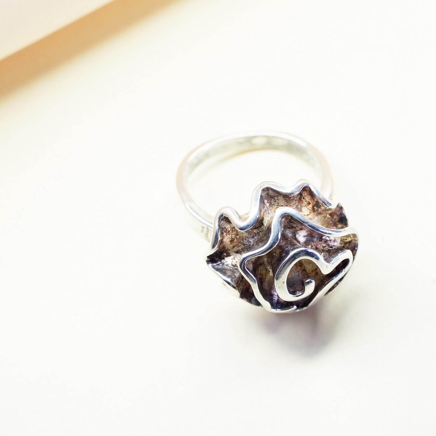 Size 8, vintage Sterling silver handmade ring, 925 abstract flower