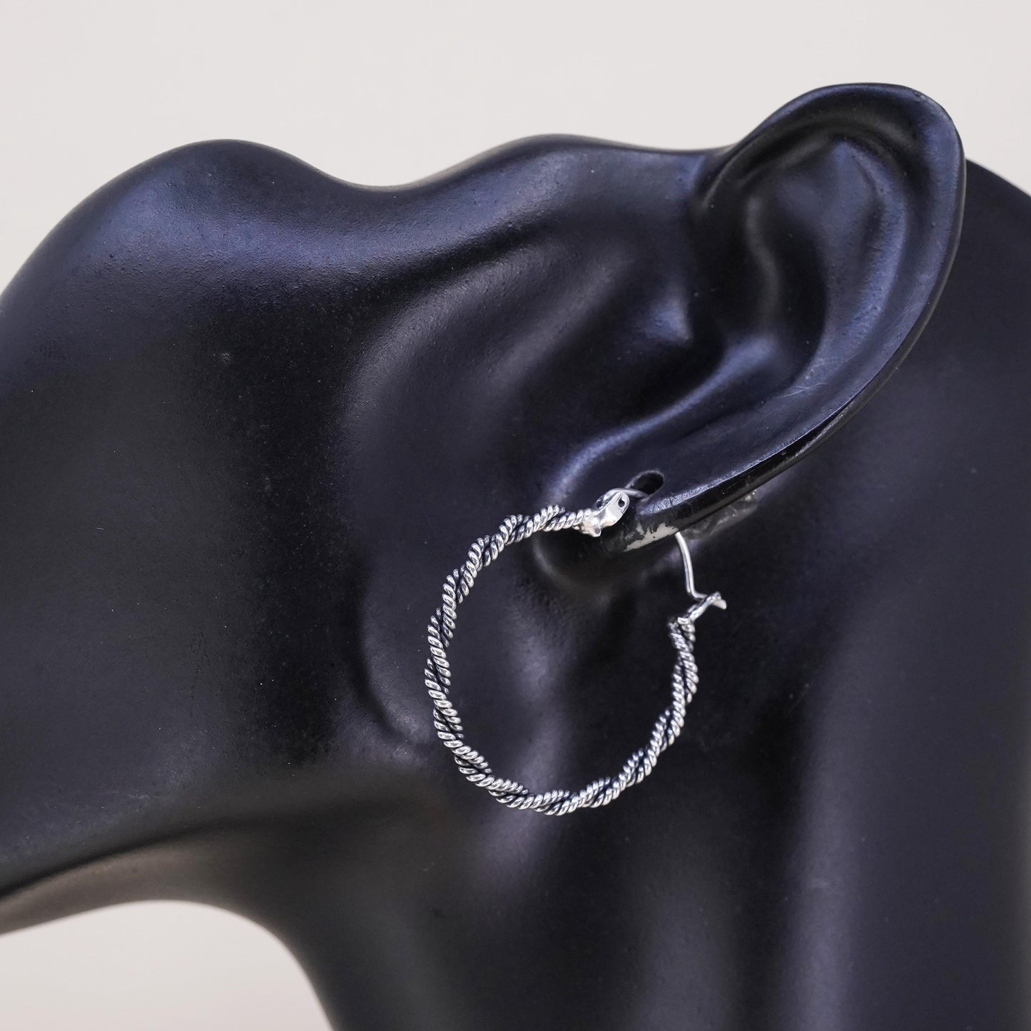 1.25", VTG Italian sterling silver loop single earring, twisted textured hoop