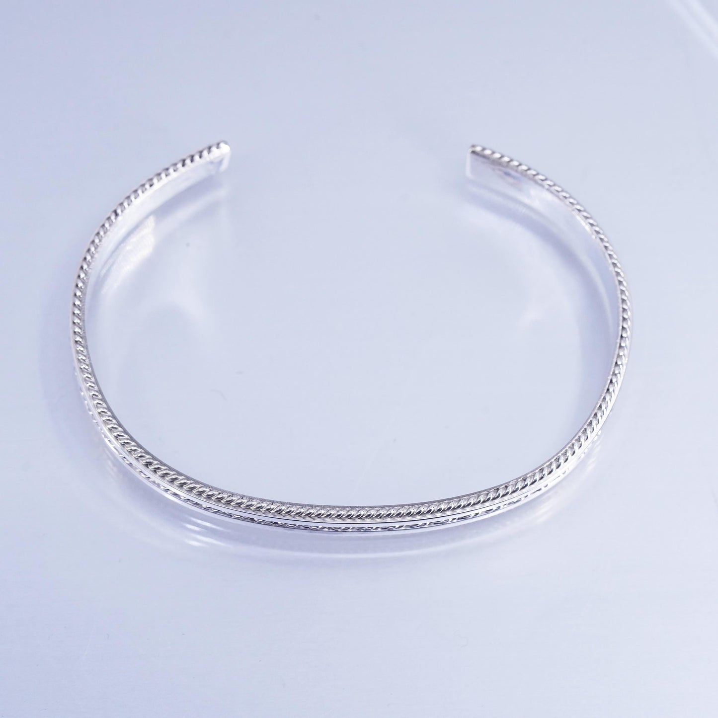6.5”, Native American Tahe Navajo Sterling 925 silver bracelet, braided cuff