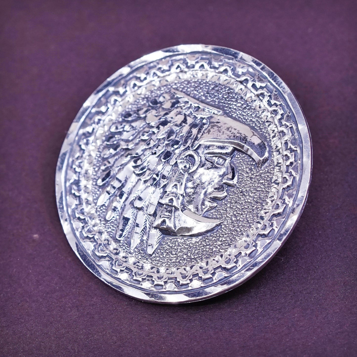 Vintage meixco handmade sterling 925 silver circle disc shaped brooch, pendant with Indian portrait embossed. stamped 925 mexico