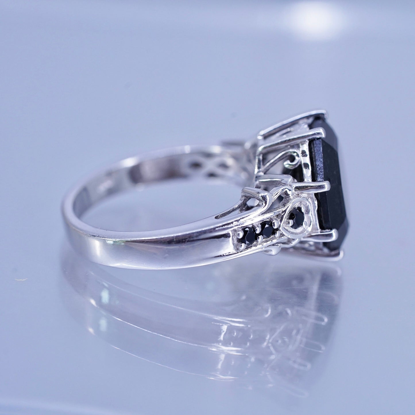Size 11.25, vintage Sterling 925 silver filigree ring with obsidian