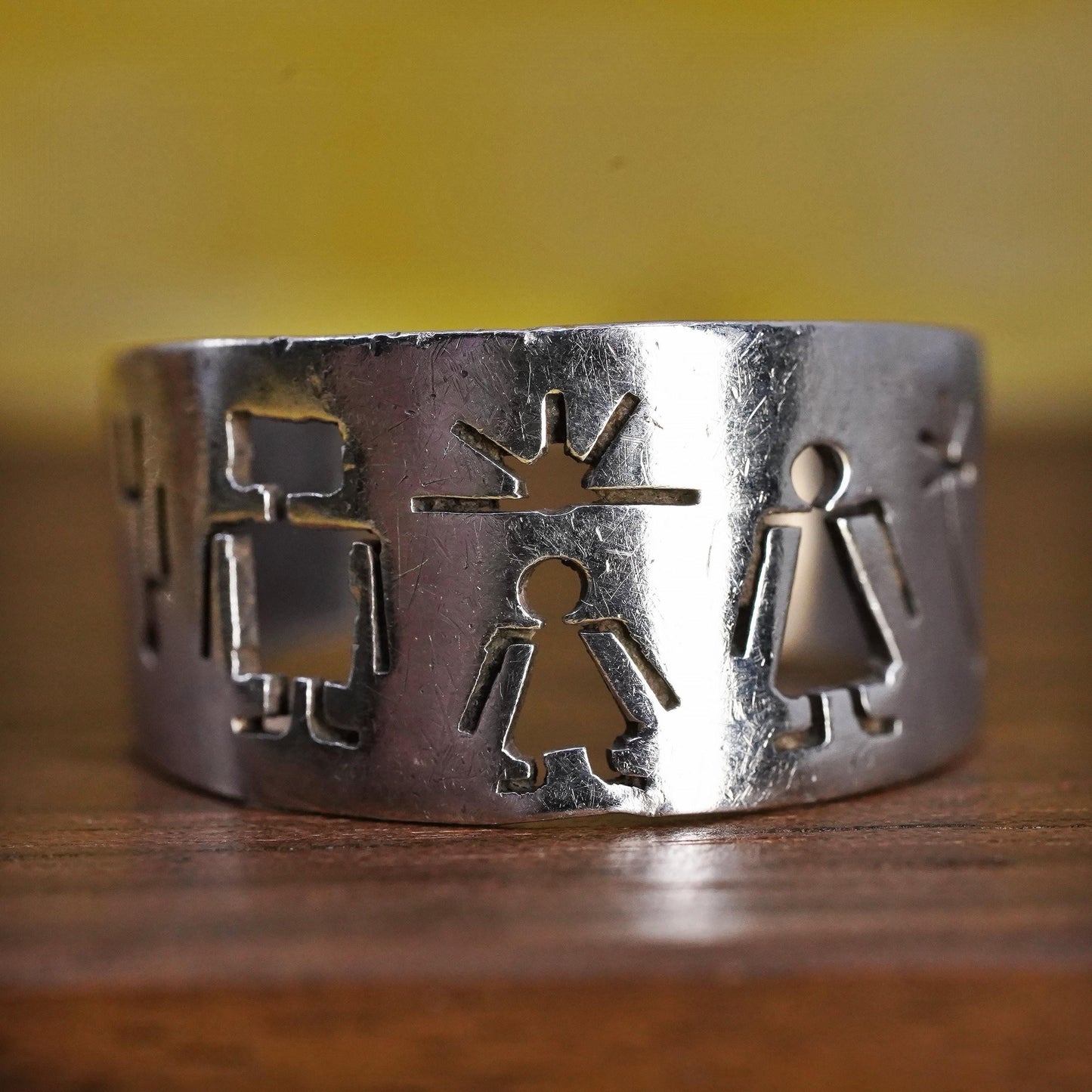 10.75, Native American Sterling 925 Silver Storyteller Ring Cutout Figures Ring