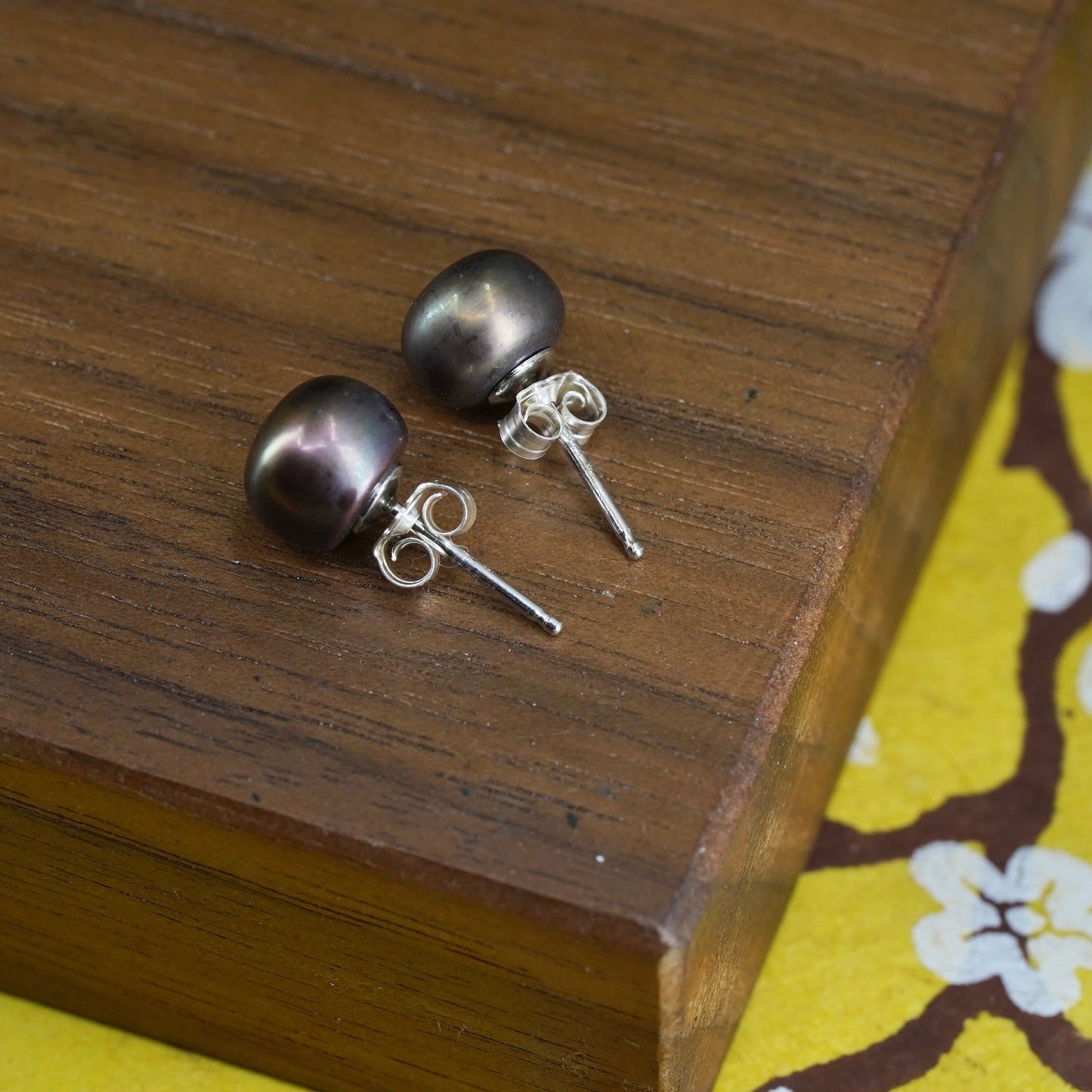 Vintage Sterling silver handmade earrings, 925 black pearl studs