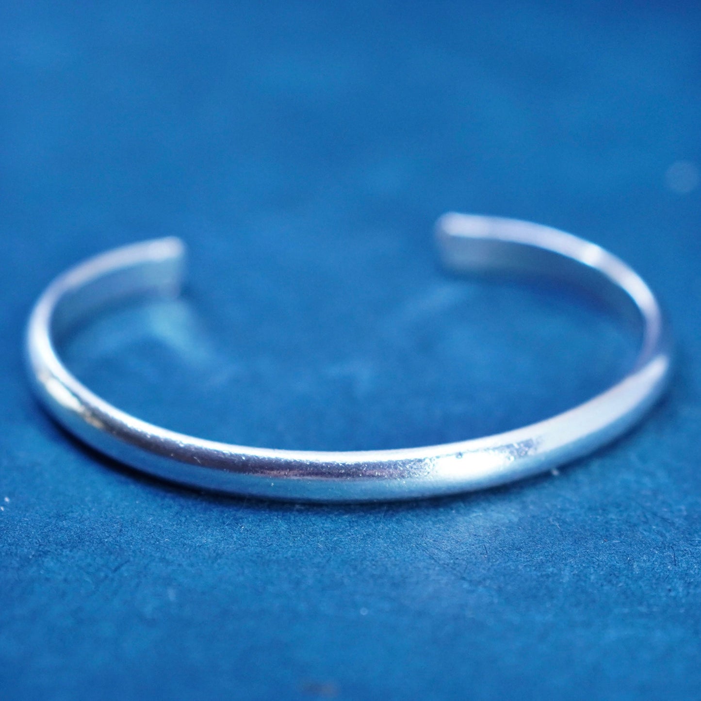 Native American Larry Martinez Chavez LMC sterling silver bracelet, 925 cuff