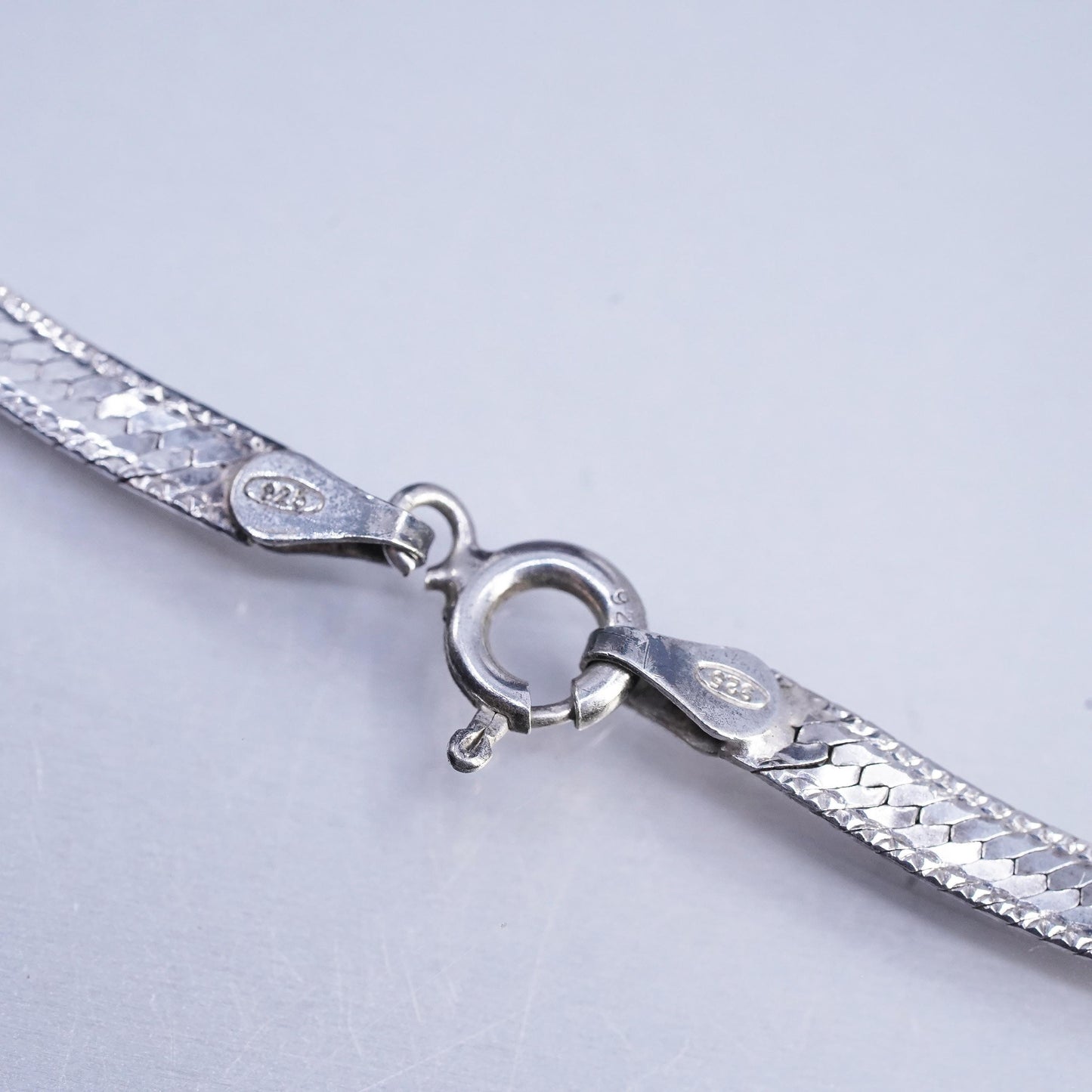 20", vintage Italian Sterling 925 silver textured herringbone chain necklace