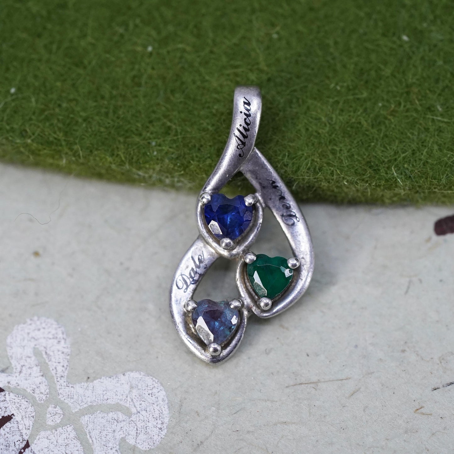 Vintage sterling 925 silver pendant, w/ sapphire peridot chalcedony hearts