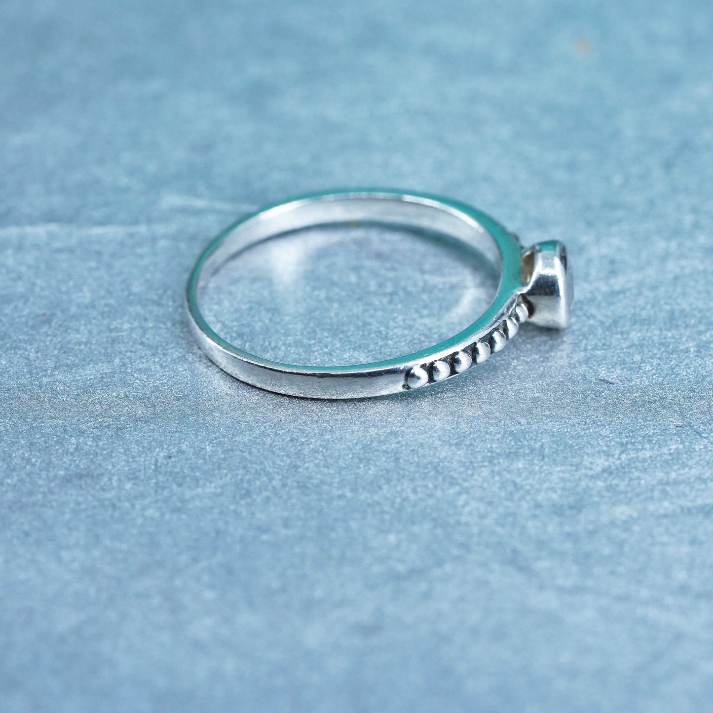 Size 8, vintage Sterling 925 silver ring, blue crystal beaded stackable band