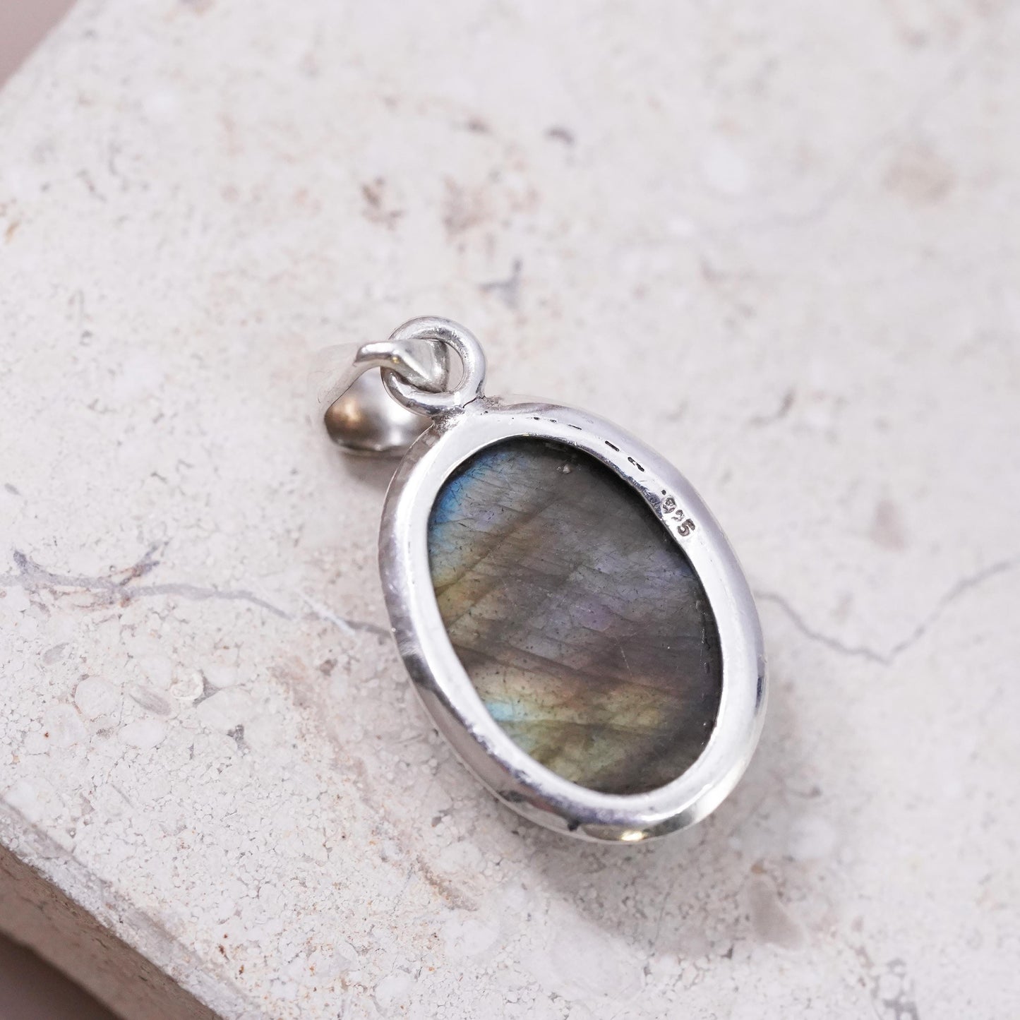 Vintage Sterling silver handmade pendant with oval labradorite