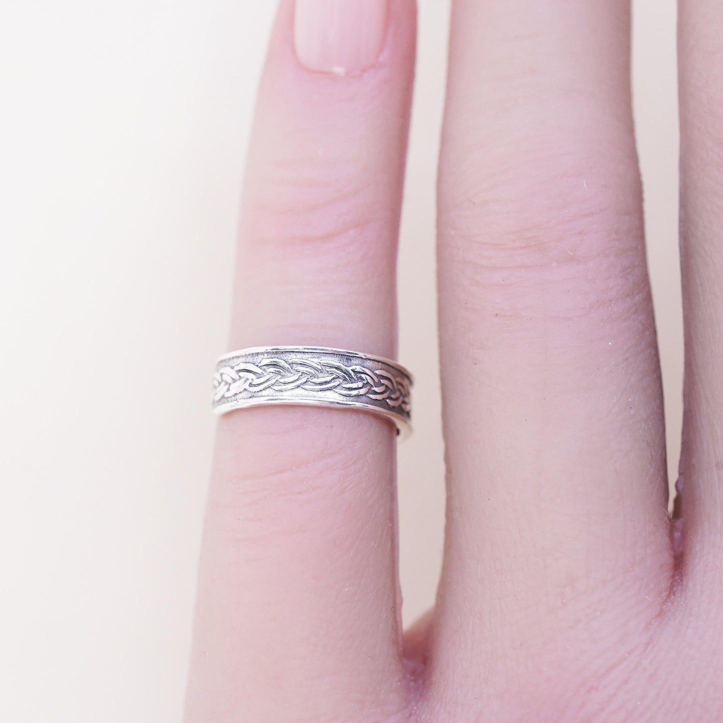 Size 2.5, VTG sterling silver handmade ring, 925 Celtic knot relief open band