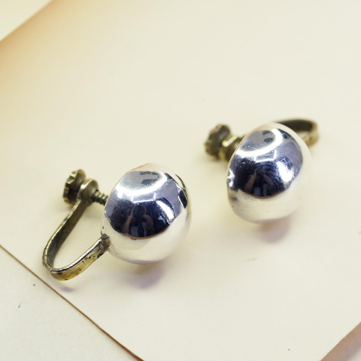 Vintage Hecho En Taxco sterling 925 silver handmade dome screw back earrings