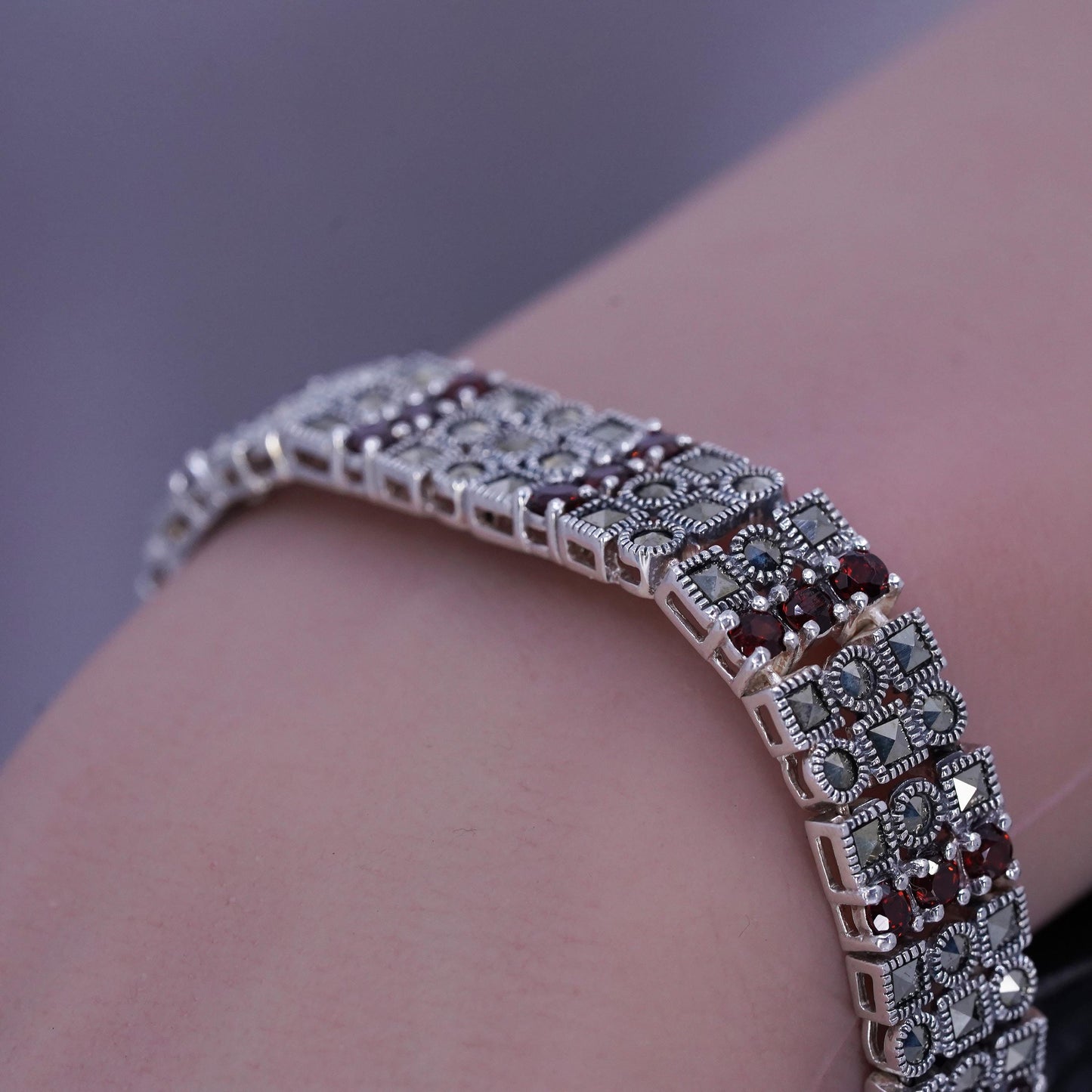 7”, Sterling 925 silver handmade tennis bracelet with garnet and marcasite