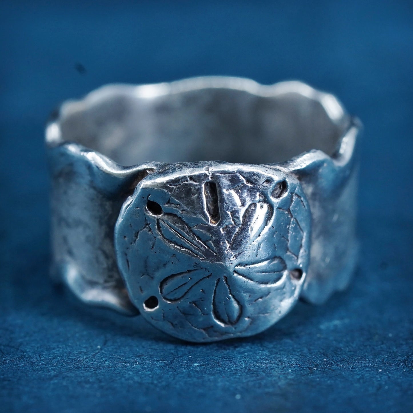 Size 7, vintage Sterling silver handmade sand dollar ring, 925 band