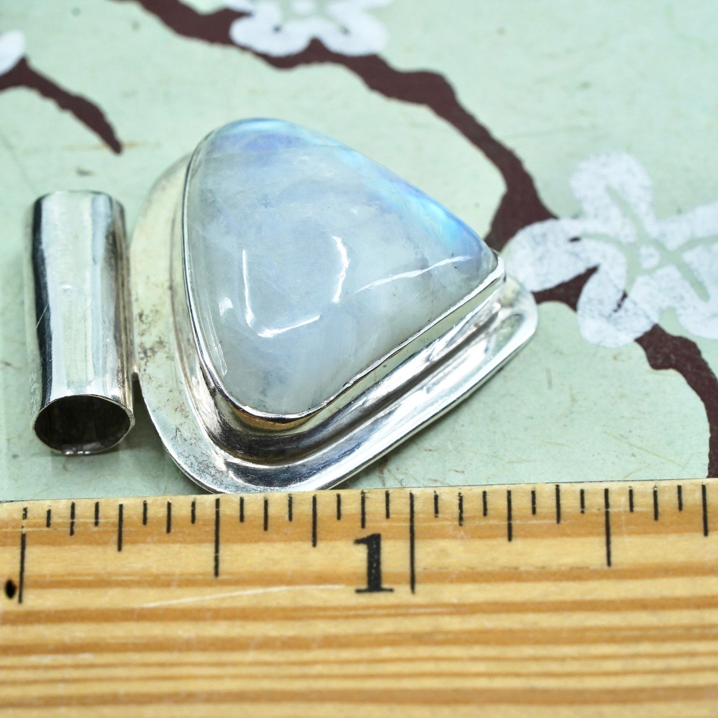 Vintage Mexican Sterling 925 silver handmade pendant with triangular moonstone