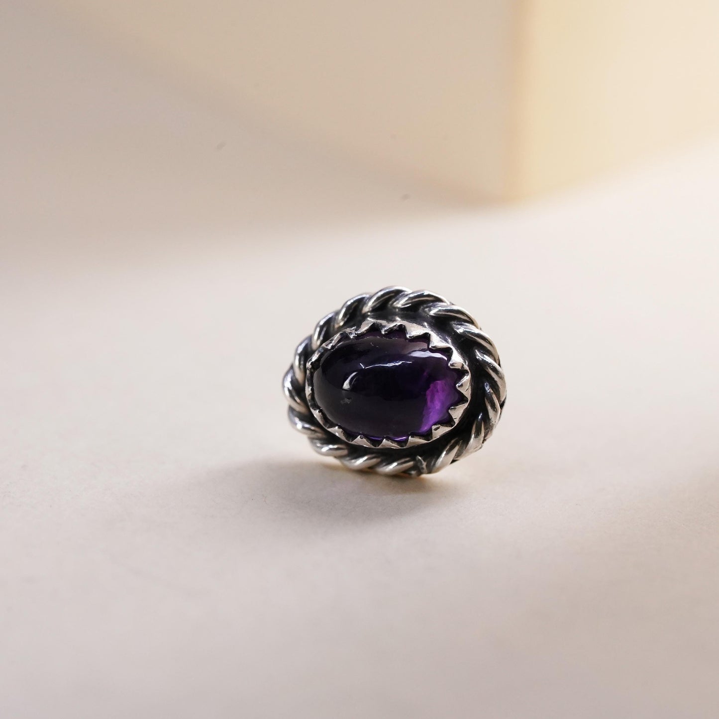 Vintage southwestern single earring. Sterling 925 silver oval stud amethyst