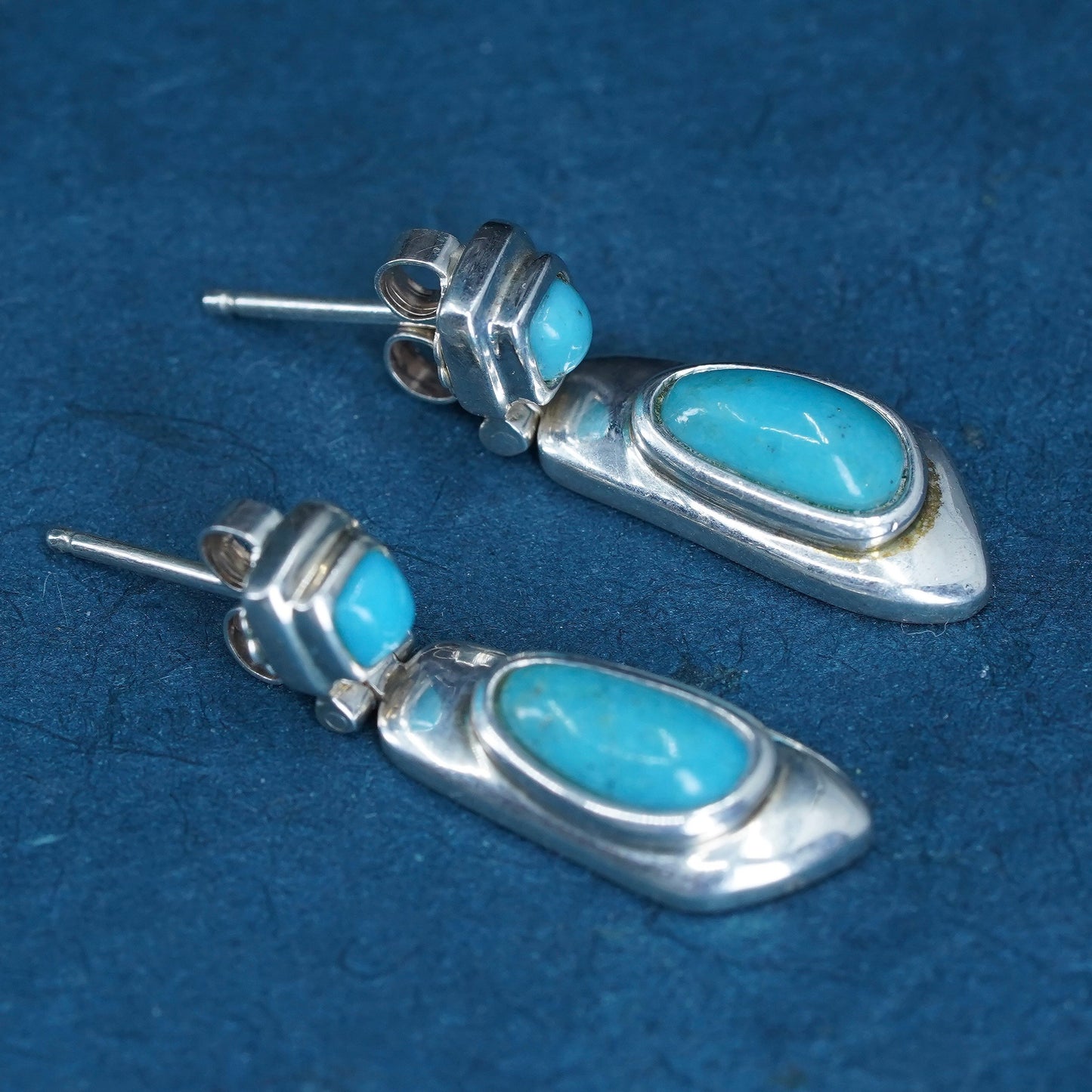 Vintage Thailand Sterling 925 silver handmade earrings with oval turquoise
