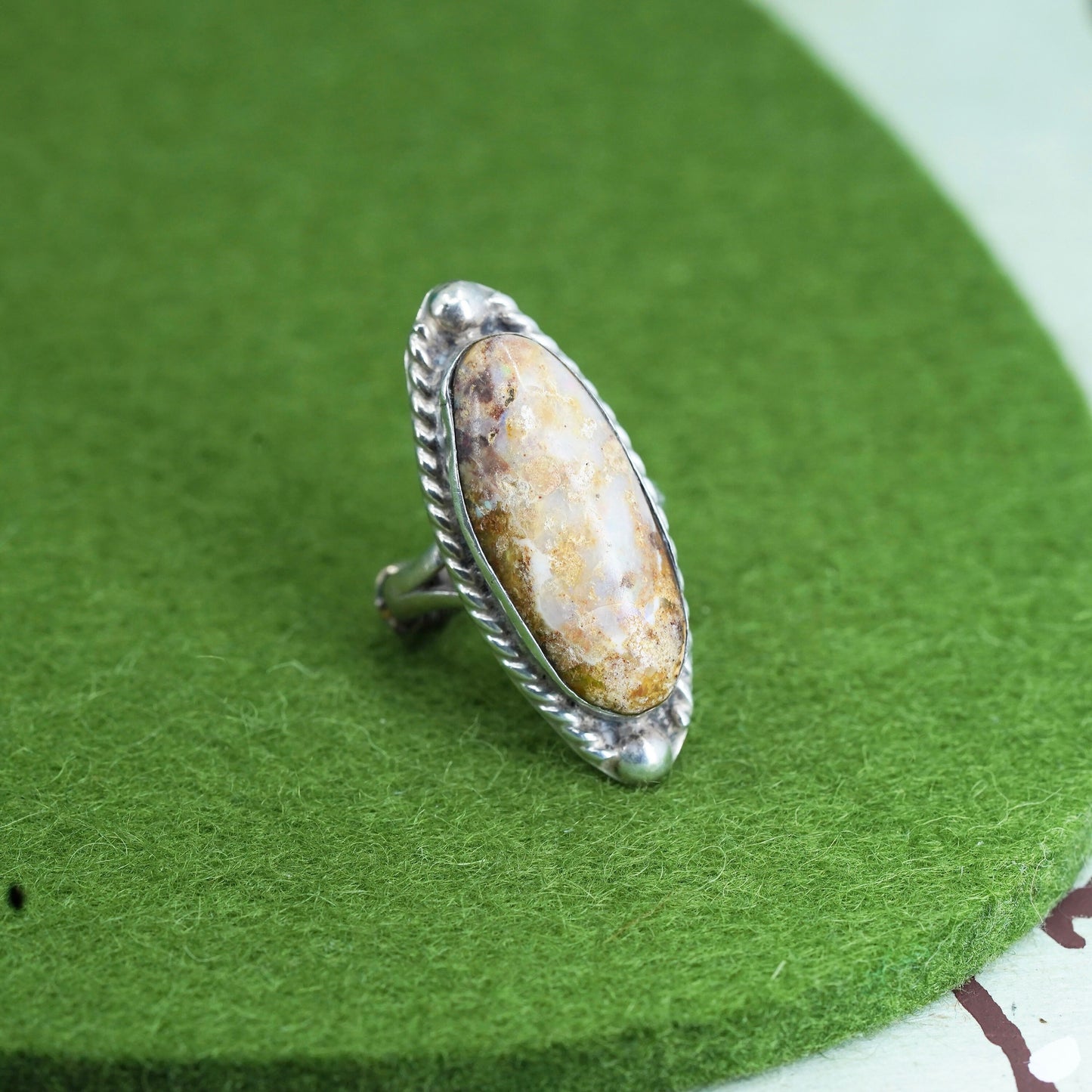 Size 4.25, VTG Southwestern sterling 925 silver handmade ring w/ orange agate
