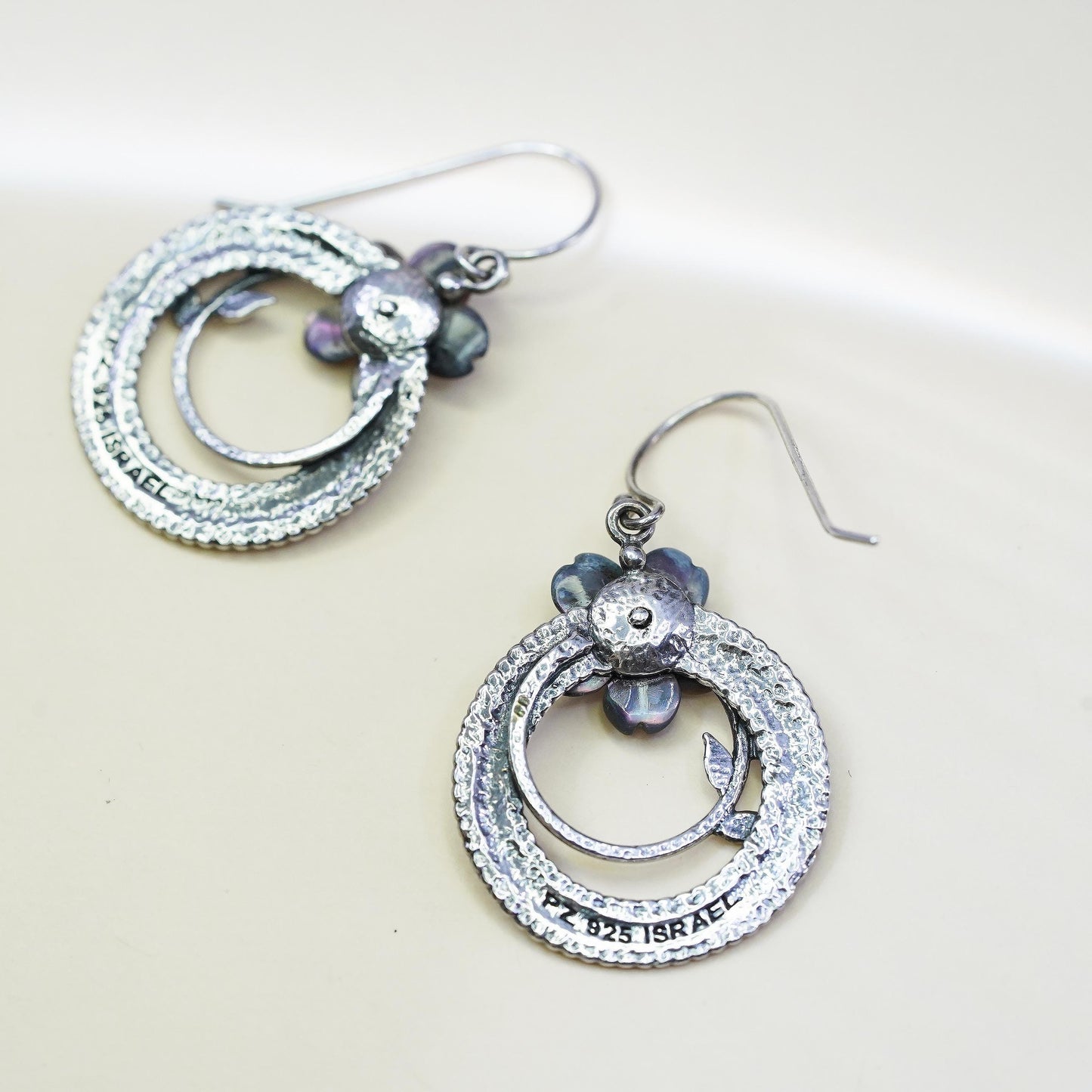 Vintage PZ Paz Israel Sterling Silver 925 disc earrings mother of pearl flower