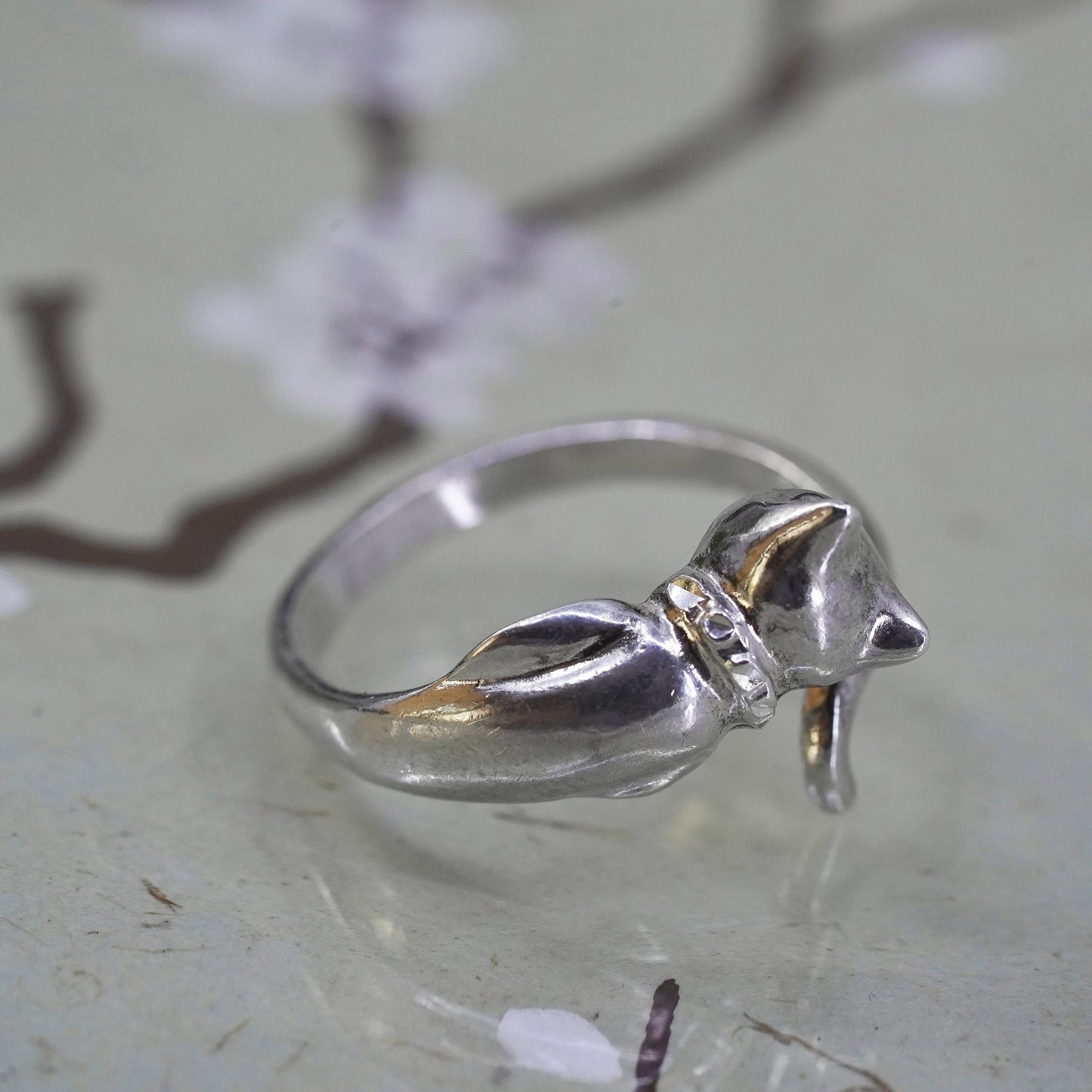 Size 7.5, vintage sterling silver handmade ring. 925 silver cat band