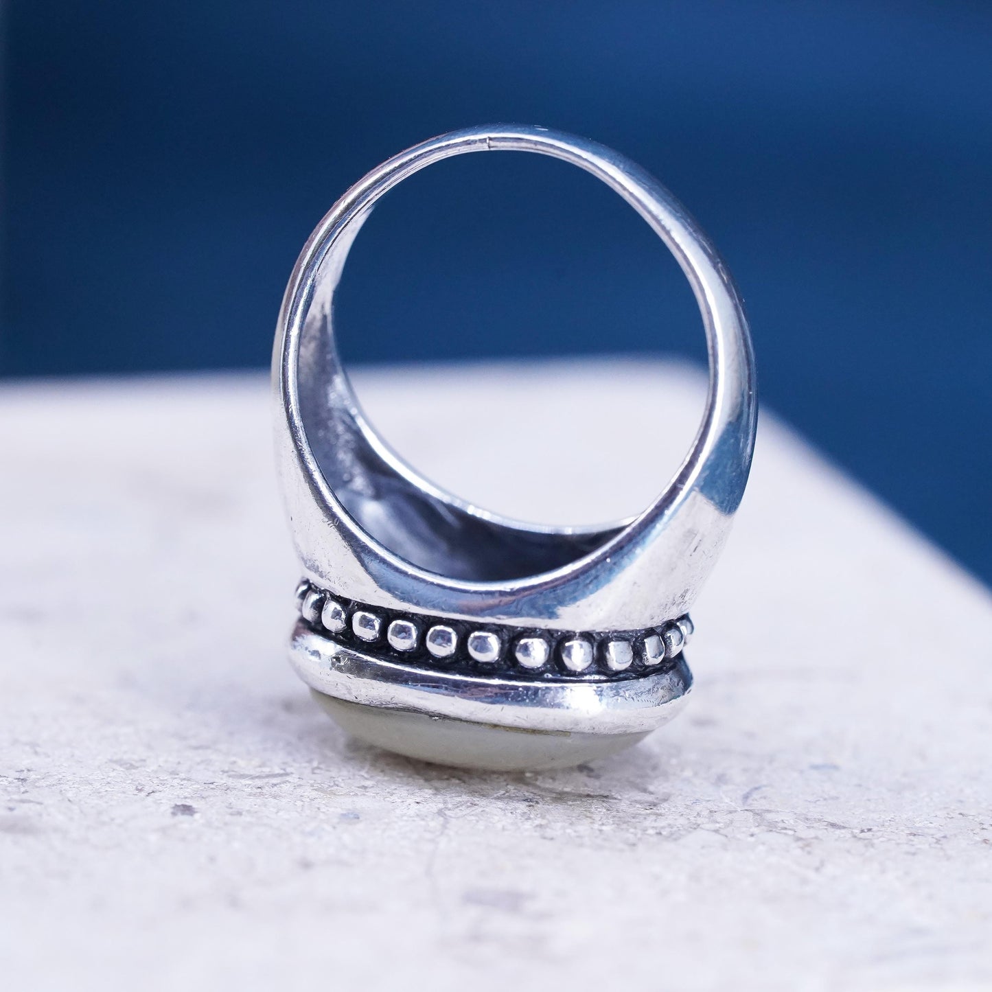 Size 8, VTG sterling silver handmade statement ring, 925 band mother of pearl