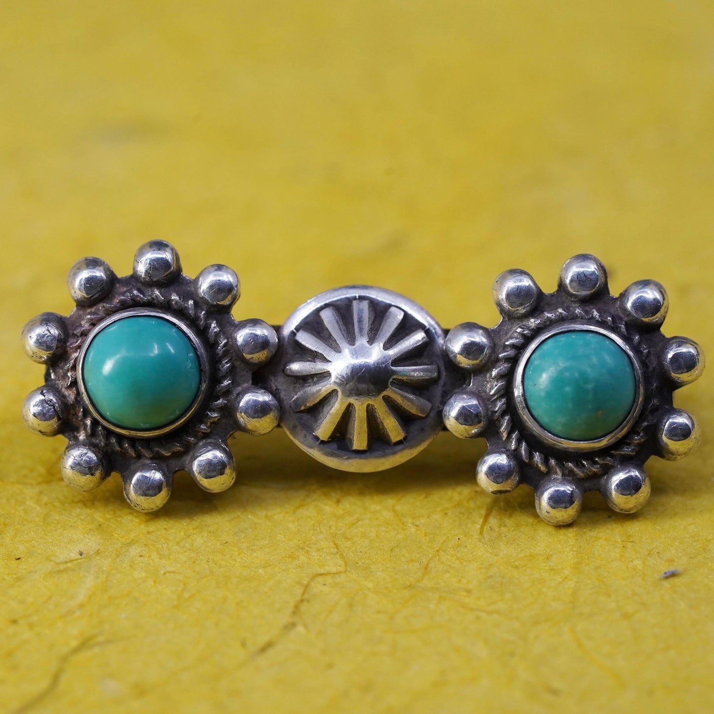 Vintage Native American southwestern sterling 925 silver brooch with turquoise
