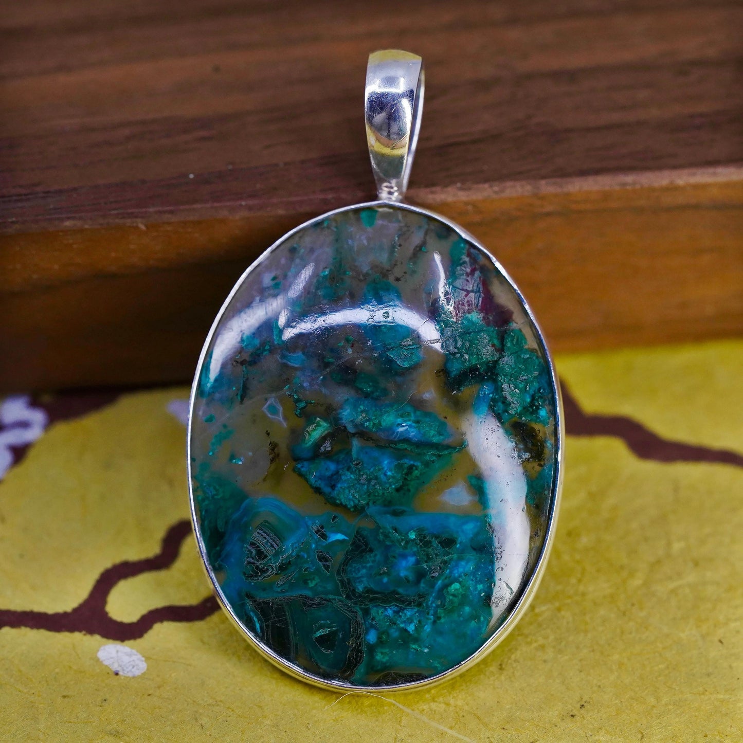 Southwestern Sterling 925 silver handmade oval pendant with moss agate